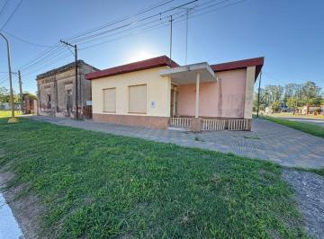 Casa · 140m² · 5 Ambientes · Casa en Venta de 3 Dorm. en Larrechea