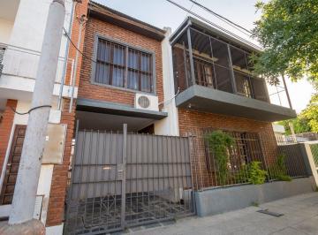Casa · 223m² · 8 Ambientes · 1 Cochera · Venta Casa Guadalupe Este a m de La Costanera
