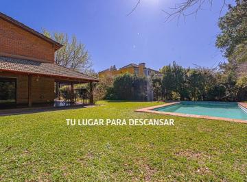 Casa · 212m² · 5 Ambientes · 5 Cocheras · Casa Venta 5 Ambientes en Maschwitz Country Club