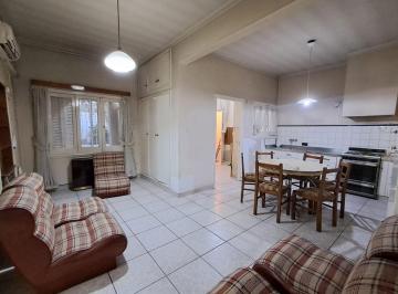Casa · 118m² · 4 Ambientes · 1 Cochera · Casa en Alquiler en Godoy Cruz