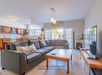 Casa · 263m² · 5 Ambientes · Casa en Venta en La Plata