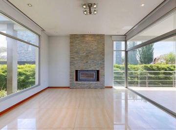 Casa · 215m² · 5 Ambientes · 4 Cocheras · Casa en Venta Ombues Hudson 4 Amb + Depen + Pileta