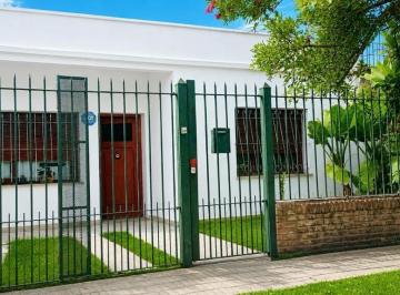 2085ef8d-d57a-4570-baa8-b6c04e2f2dfa.jpg · Casa a Reformar Multifamiliar Apta Credito