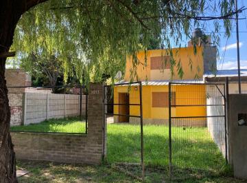 Quinta vacacional · 70m² · 1 Dormitorio · 1 Cochera · Remax Vende Casa Quinta en Sauce Viejo