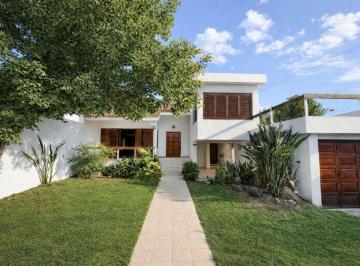 Casa · 427m² · 6 Ambientes · 2 Cocheras · Venta Casa 3 Dorm y Escritorio Barrio Arguello