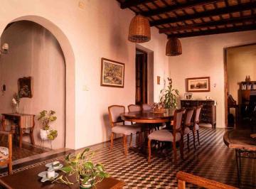 Casa · 430m² · 8 Ambientes · 2 Cocheras · Venta Casona Nogal Histórico con Bajada Al Rio