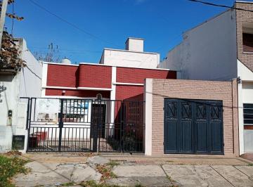 Casa · 145m² · 6 Ambientes · 2 Cocheras · Venta Casa Patio Parrilla Cocheras Terraza Lanus