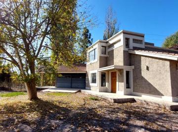 Casa · 323m² · 6 Ambientes · 1 Cochera · Venta Casa Mas Viña Lujan de Cuyo Perdriel Mendoza