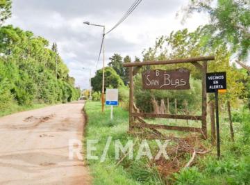 Terreno · 1370m² · Venta - Lote en Esquina Barrio San Blas 1370 m²