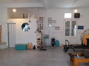 Local comercial · 108m² · Venta de Local con Sotano - La Perla Oportunidad!