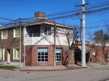 Casa · 265m² · 8 Ambientes · 1 Cochera · Venta / Vivienda Familiar y Local Comercial