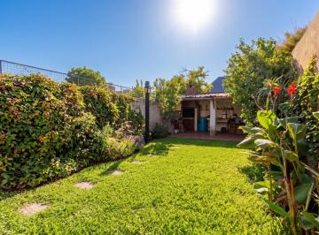 Casa de 4 ambientes, San Isidro · Dúplex 4 Ambientes con Cochera, Jardín y Quincho - Apto Crédito Martínez