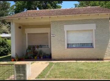 Casa · 180m² · 4 Ambientes · 1 Cochera · Venta Casa en Gral. Las Heras - Bs. As - Lote 1.050 m²