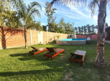 Quinta vacacional · 77m² · 1 Dormitorio · Quinta Venta con Pileta y Quincho Pontevedra Merlo