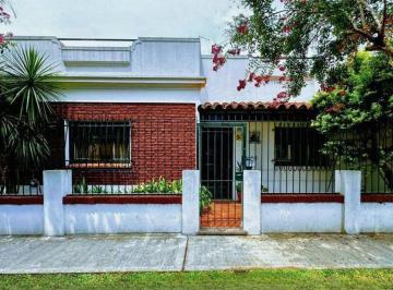 Casa · 102m² · 3 Ambientes · Venta Casa 3 Ambientes Moron Apto Credito