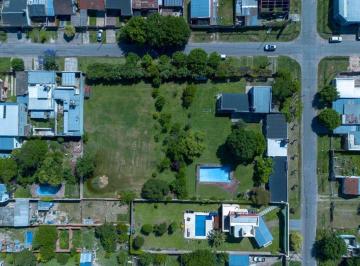 Casa · 300m² · 9 Ambientes · Casa en Venta en Block La Plata Pileta y Parque
