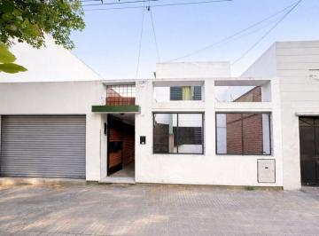 Casa · 241m² · 5 Ambientes · Casa en Venta La Plata 4 Dorm. con Local