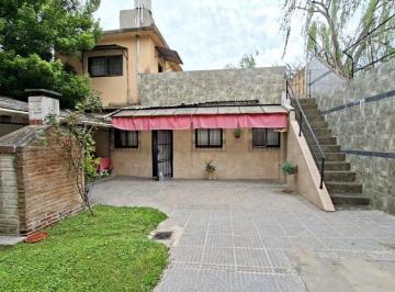 Casa · 108m² · 6 Ambientes · 2 Cocheras · Venta Casa con Taller y Dpto Cochera Moron