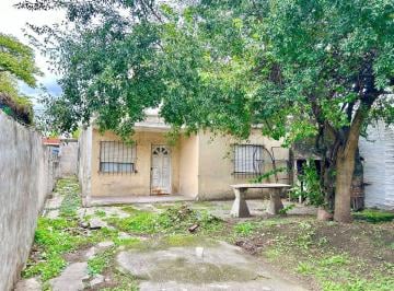 Casa · 160m² · 3 Ambientes · Venta Casa Tres Amb. Dos Deptos Parque San Miguel