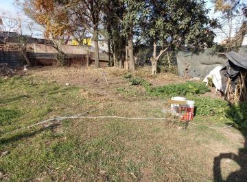 Terreno · 300m² · Terreno Alvear con Pequeña Construcción