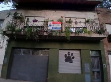 Casa · 279m² · 6 Ambientes · 2 Cocheras · Casa de 3 Dorm. en Felipe More 1469