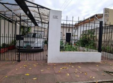 Casa · 160m² · 4 Ambientes · 1 Cochera · Venta Casa 4 Amb Hurlingham Parque Apto Credito