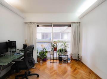 Departamento · 73m² · 3 Ambientes · Venta Departamento 3 Amb + Dep. en Flores - Permuta
