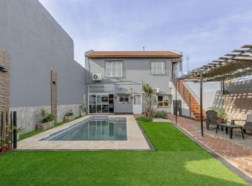 Casa · 190m² · 4 Ambientes · 2 Cocheras · Vta Casa Ituzaingó Norte 4 Amb Pileta Apta Credit