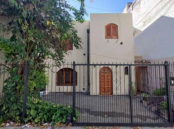 PH · 70m² · 3 Ambientes · 1 Cochera · Venta PH 3 Amb Frente Cochera y Terraza V. Urquiza
