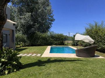 Casa · 170m² · 4 Ambientes · 2 Cocheras · Casa 4 Amb en Venta Alvarez del Bosque Pura Luz
