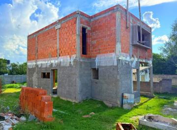 Casa · 120m² · 4 Ambientes · Casa en Los Algarrobos