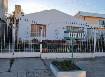 Casa · 160m² · 6 Ambientes · Casa y Duplex en Barrio Pueyrredon