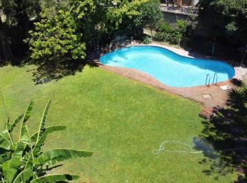 Quinta vacacional · 130m² · 3 Dormitorios · 6 Cocheras · Venta de Casa Quinta en Garin