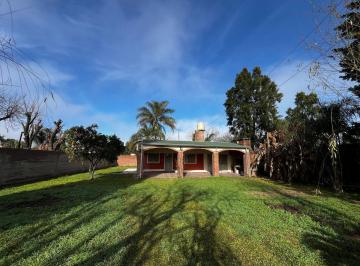 Casa · 65m² · 4 Ambientes · 1 Cochera · Se Vende Casa Sobre 2 Lotes en Sauce Viejo