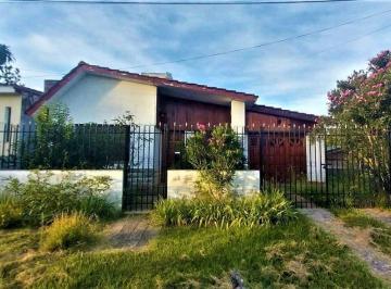 Casa · 108m² · 5 Ambientes · Se Vende Casa 2 Dorm. + Depto Ruta 5 V. del Dique
