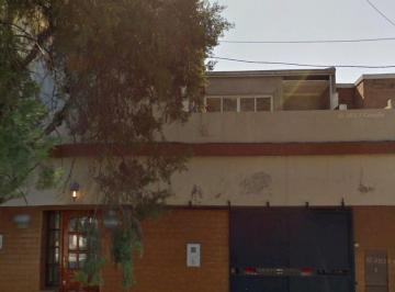 Casa · 300m² · 8 Ambientes · 1 Cochera · Venta Casa a Reciclar Zona Norte