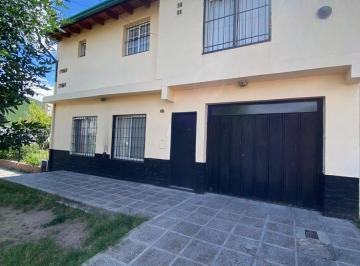 Casa · 348m² · 6 Ambientes · Casa 3 Dorm. y 2 Departamentos