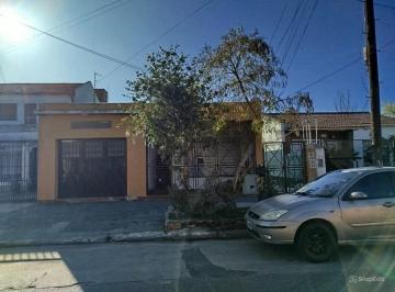 Casa · 200m² · 4 Ambientes · 1 Cochera · Venta Casa 3 Ambientes Mas Departamento en Moron