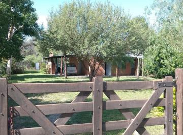 Quinta vacacional · 75m² · 1 Dormitorio · 1 Cochera · Venta Finca Vuelta La Barranca Santiago del Estero