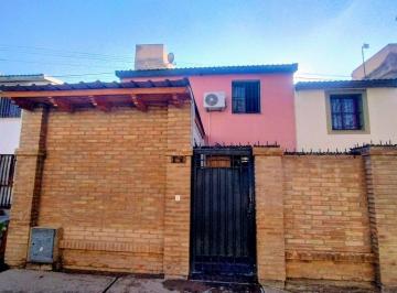 Casa · 75m² · 4 Ambientes · Venta: Amplio y Cómodo Dúplex en Luzuriaga, Maipú