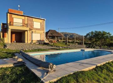 Casa · 126m² · 5 Ambientes · 3 Cocheras · Casa con 2 Dptos - Ayres de Larca - Apto Credito