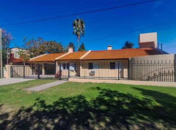 Casa · 283m² · 5 Ambientes · 2 Cocheras · Casa en Venta Barrio Toma Vieja
