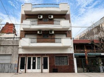 Casa · 528m² · 14 Ambientes · 1 Cochera · Vta Block. Casa + 3 Dptos Para Renta Oportunidad!