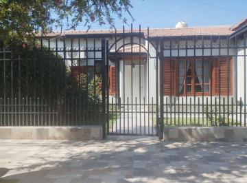 Casa · 101m² · 5 Ambientes · 1 Cochera · Casa en Venta