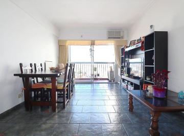 Departamento · 84m² · 4 Ambientes · Departamento Venta 4 Ambientes Flores Apto Credito