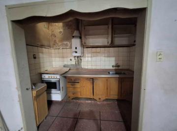 Casa · 164m² · 3 Ambientes · 1 Cochera · Venta Casa con Local en Avellaneda