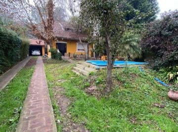 Casa de 5 ambientes, Berazategui · Casa en Venta con Piscina, Quincho y Gran Parque en Ranelagh
