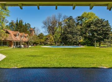 Casa · 700m² · Casa Quinta en Mashwitz Los Naranjos 9775 m² de Lote Casa Principal, Pileta