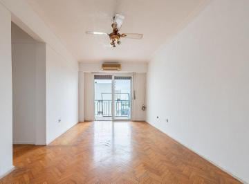 Departamento · 72m² · 4 Ambientes · Venta Departamento 4 Ambientes Luminoso Contrafrente Balcón Vista Abierta Villa Devoto