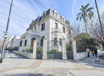 Casa · 1431m² · 27 Ambientes · 3 Cocheras · Casa en Esquina de 3 Plantas en Belgrano R
